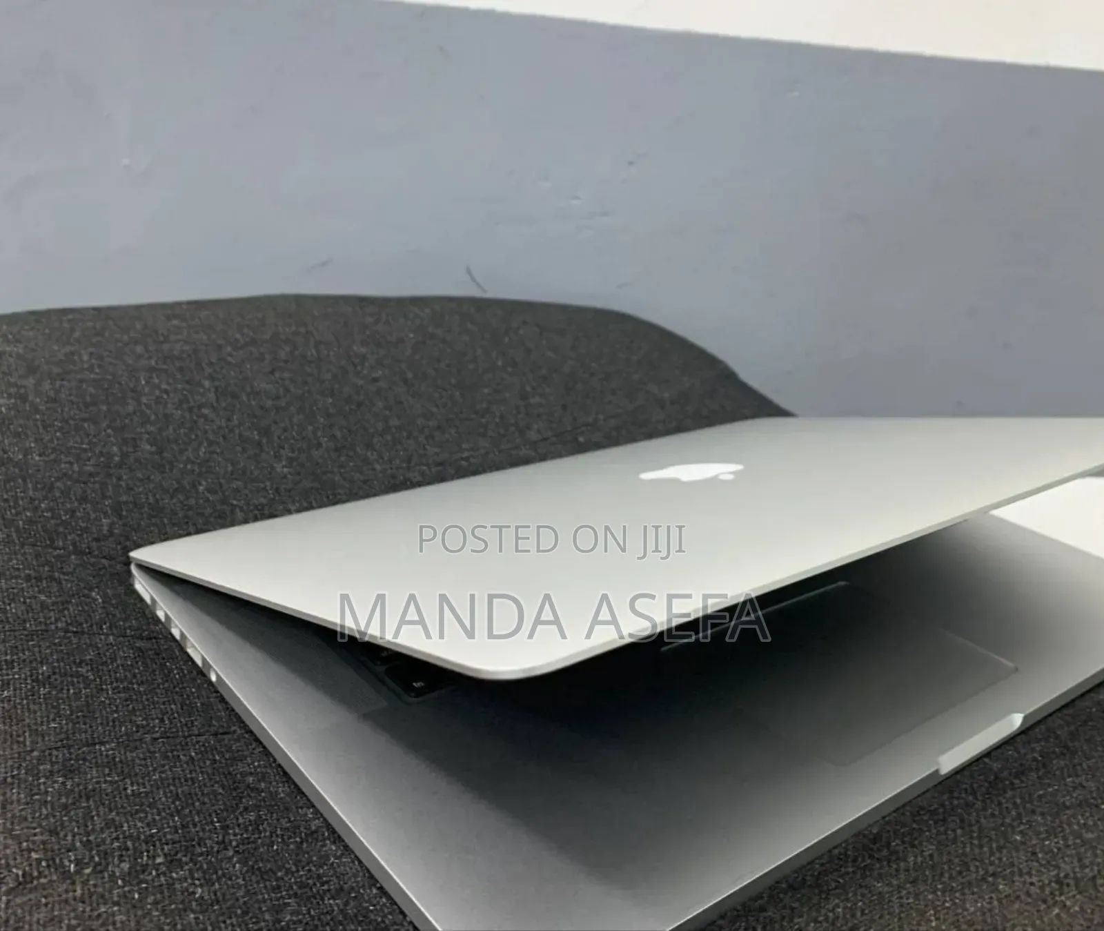 New Laptop Apple MacBook Pro 8GB Intel Core I7 SSD 256GB