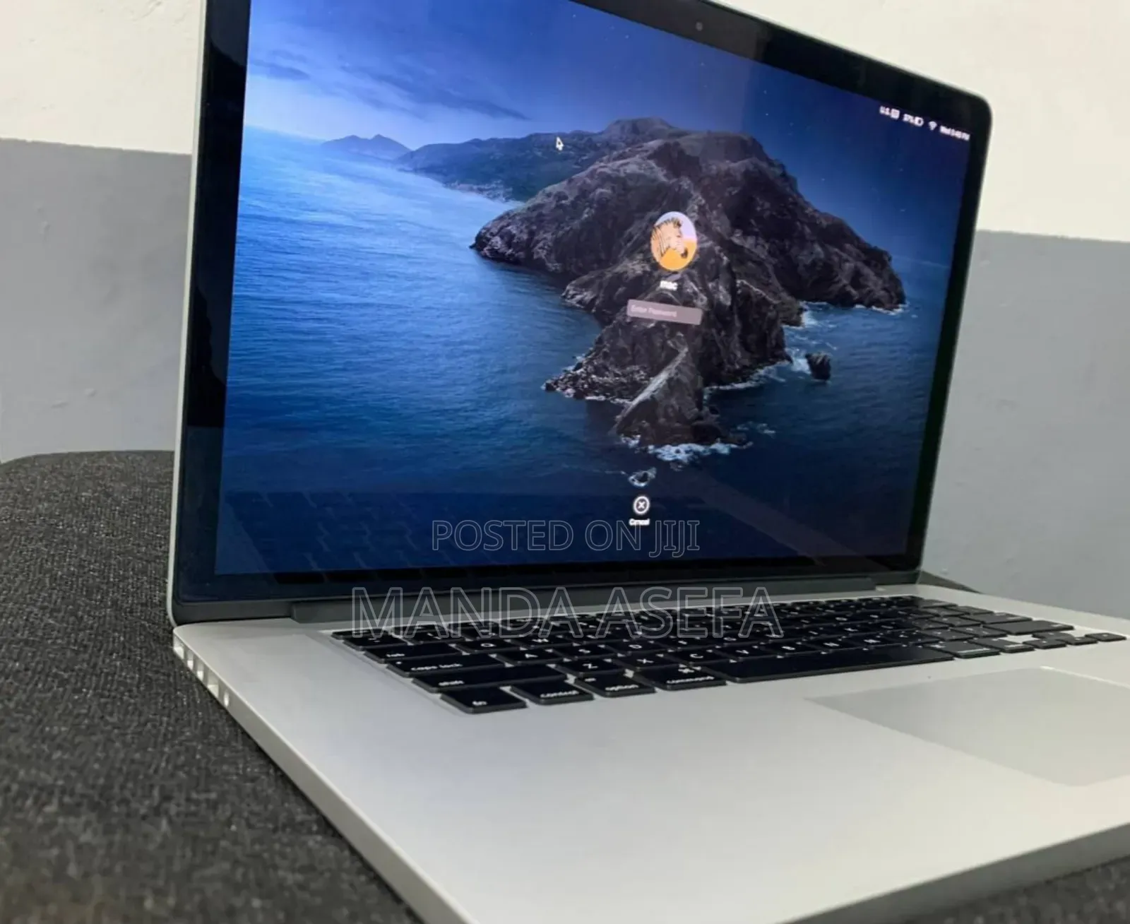 New Laptop Apple MacBook Pro 8GB Intel Core I7 SSD 256GB