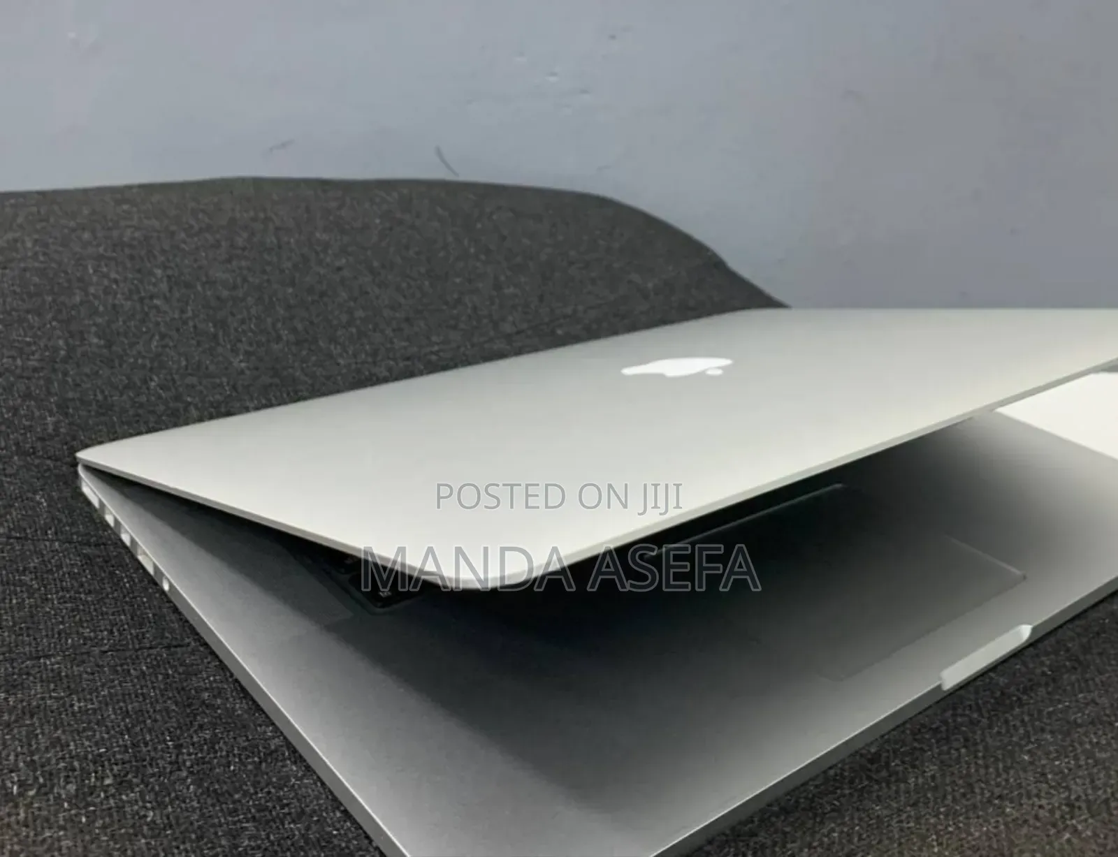 New Laptop Apple MacBook Pro 8GB Intel Core I7 SSD 256GB