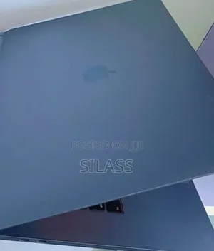 New Laptop Apple MacBook Pro 2017 16GB Intel Core I7 SSD 512GB