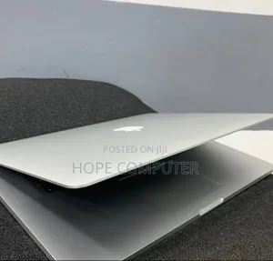 New Laptop Apple MacBook Pro 2013 8GB Intel Core I7 SSD 256GB