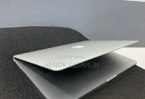 Photo - New Laptop Apple MacBook Pro 2023 M2 8GB Intel Core I7 SSD 256GB