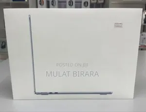 Photo - New Laptop Apple MacBook Air 2024 M3 13-Inch 16GB Apple M4 SSD 256GB