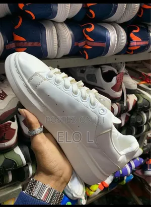 Photo - Alexander McQueen