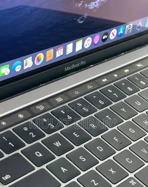 New Laptop Apple MacBook Pro 2019 8GB Intel Core M SSD 128GB