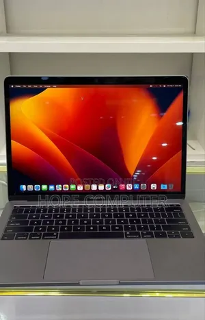 New Laptop Apple MacBook Pro 2017 8GB Intel Core I5 SSD 512GB