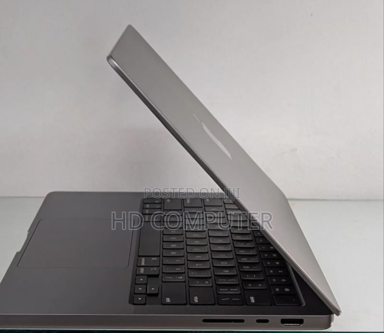 New Laptop Apple MacBook Pro 2013 8GB Intel Core I7 SSD 256GB