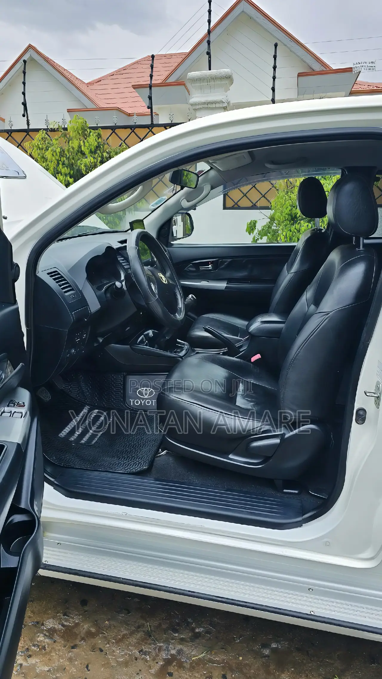 Toyota Hilux 2015 White