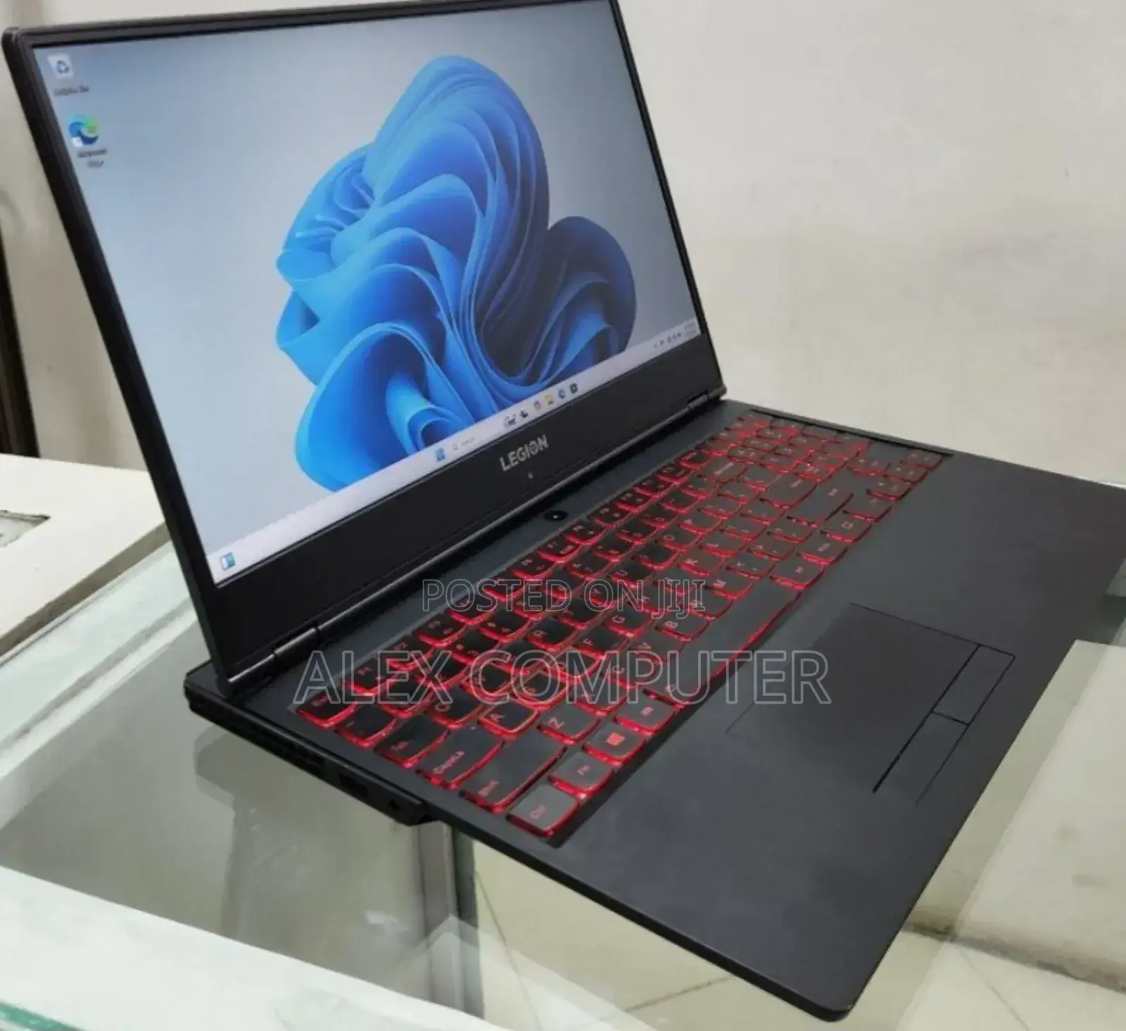 New Laptop Lenovo Legion Y720 8GB Intel Core I5 SSD 512GB