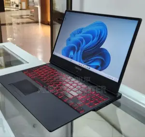 New Laptop Lenovo Legion Y720 8GB Intel Core I5 SSD 512GB