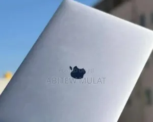 Photo - New Laptop Apple MacBook Pro 2018 8GB Intel Core I5 SSD 512GB