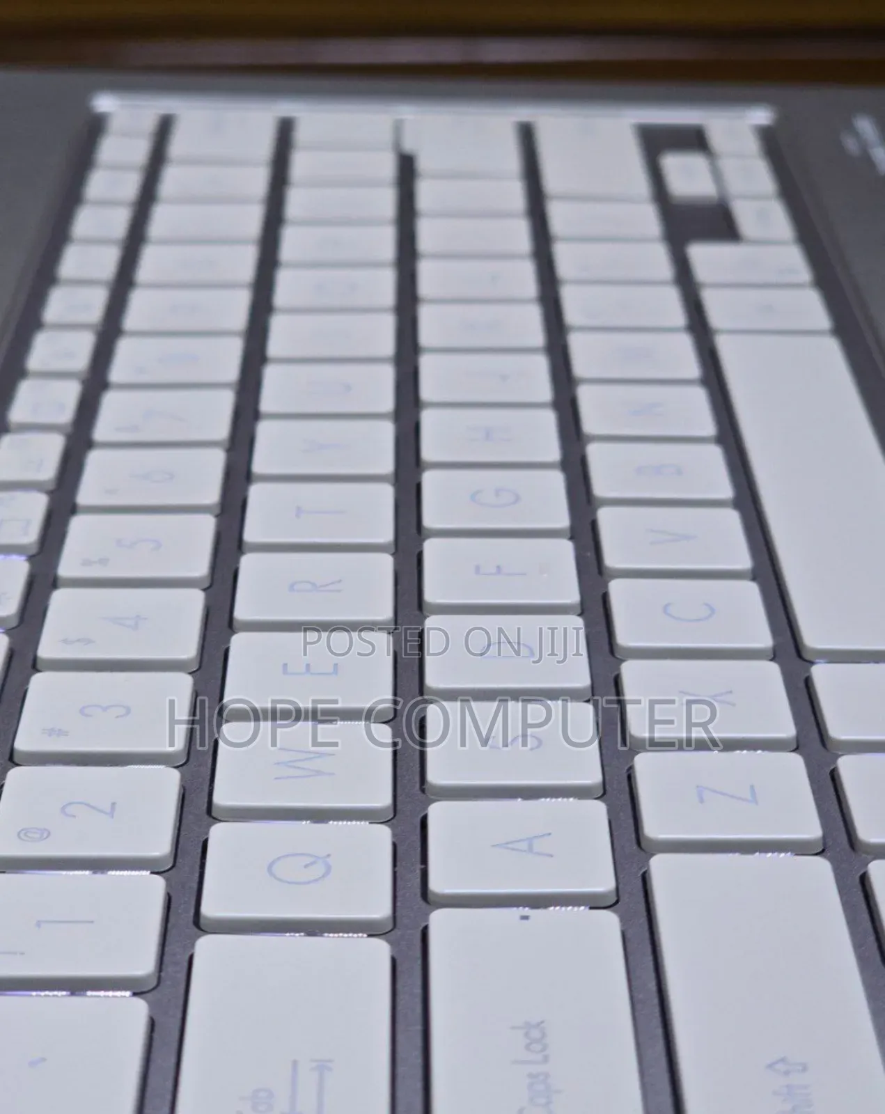 New Laptop Asus ZenBook UX310UQ 32GB Intel Core I9 SSD 512GB