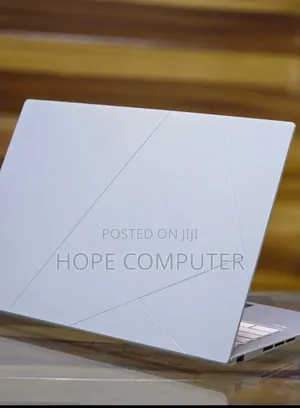 New Laptop Asus ZenBook UX310UQ 32GB Intel Core I9 SSD 512GB