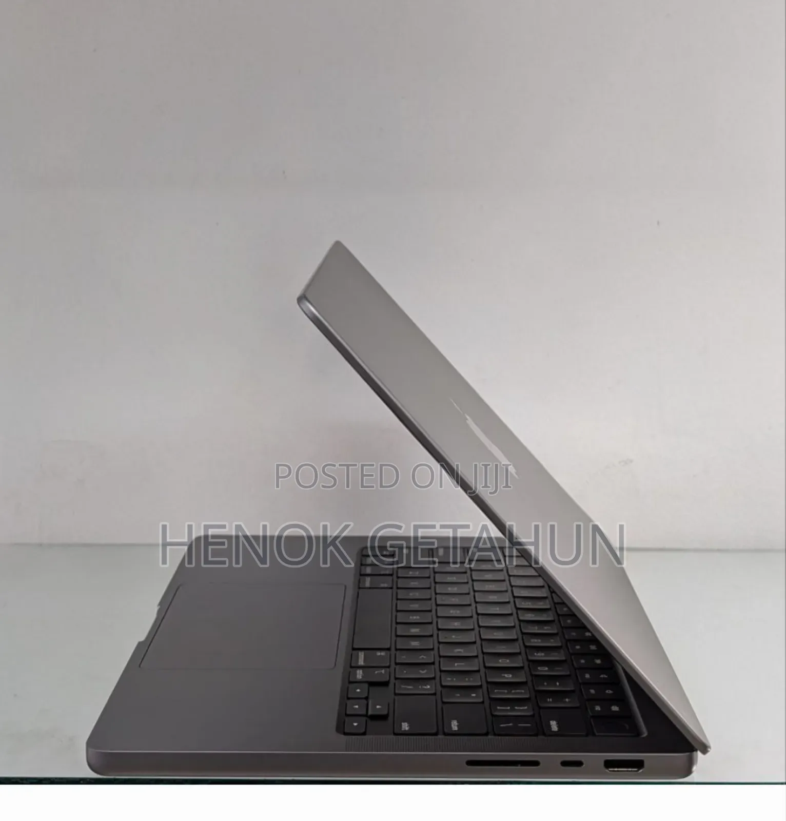 New Laptop Apple MacBook Pro M1 16GB Apple M1 SSD 512GB