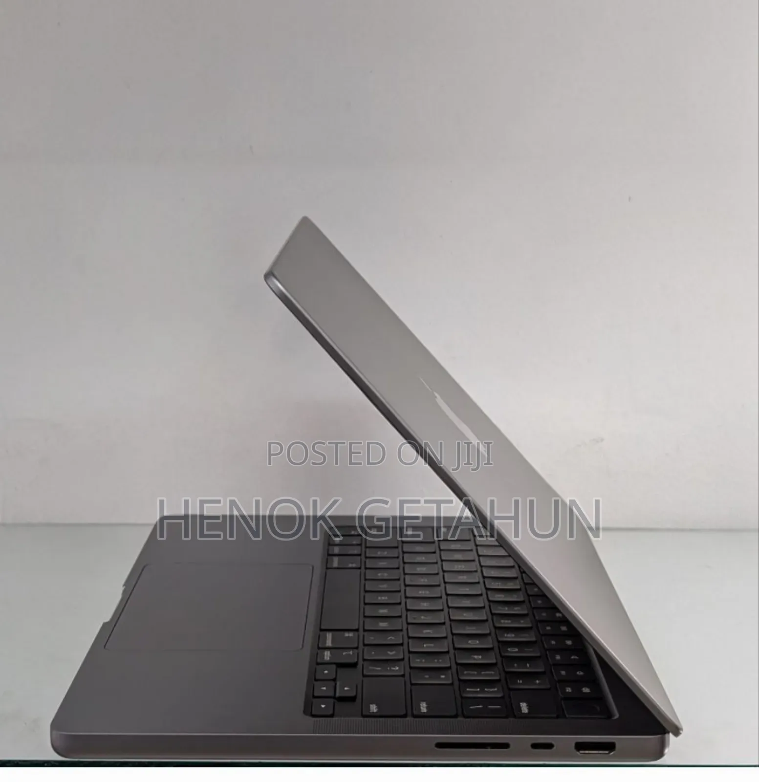 New Laptop Apple MacBook Pro M1 16GB Apple M1 SSD 512GB