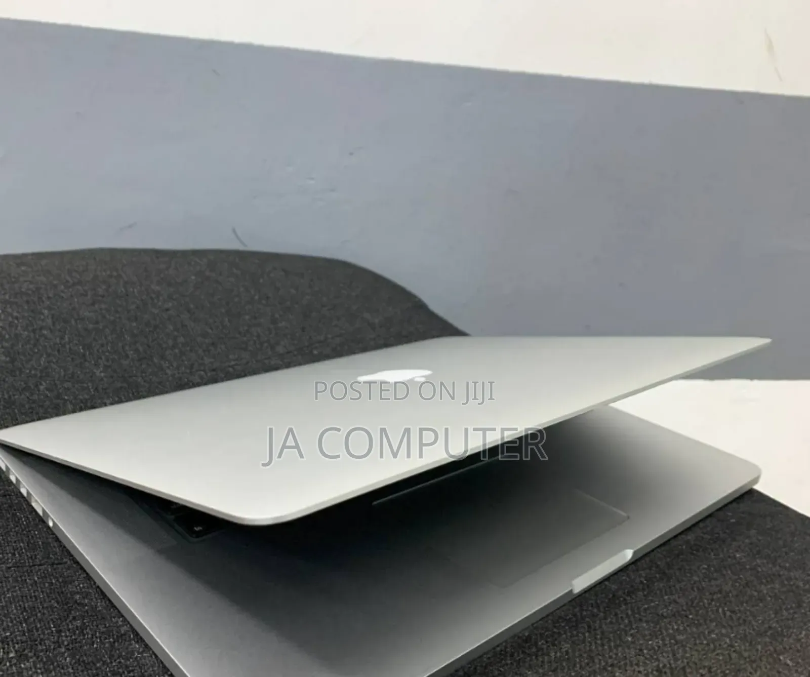 New Laptop Apple MacBook Pro 2013 8GB Intel Core I7 SSD 256GB