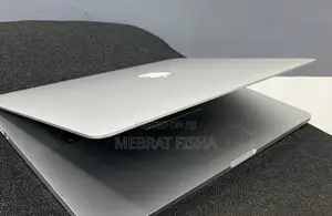 New Laptop Apple MacBook Pro 8GB Intel Core I7 SSD 256GB