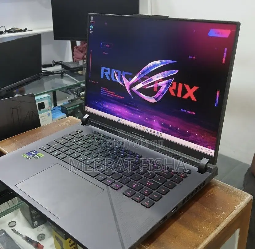 New Laptop Asus ROG Strix G15 32GB Intel Core I9 SSD 1T