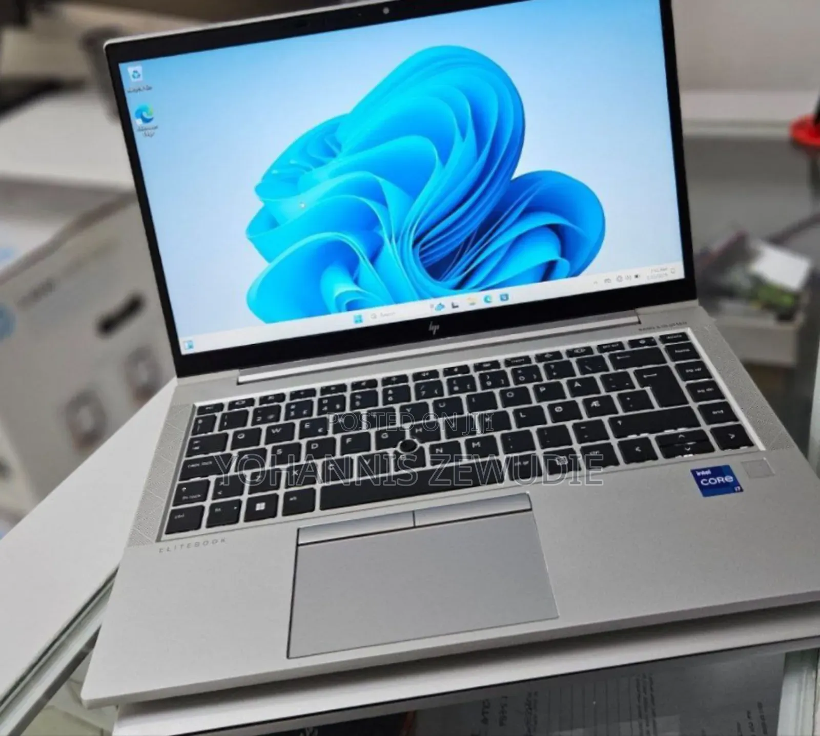 New Laptop HP EliteBook 840 G8 16GB Intel Core I7 SSD 512GB