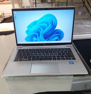 New Laptop HP EliteBook 830 G8 8GB Intel Core I5 SSD 512GB