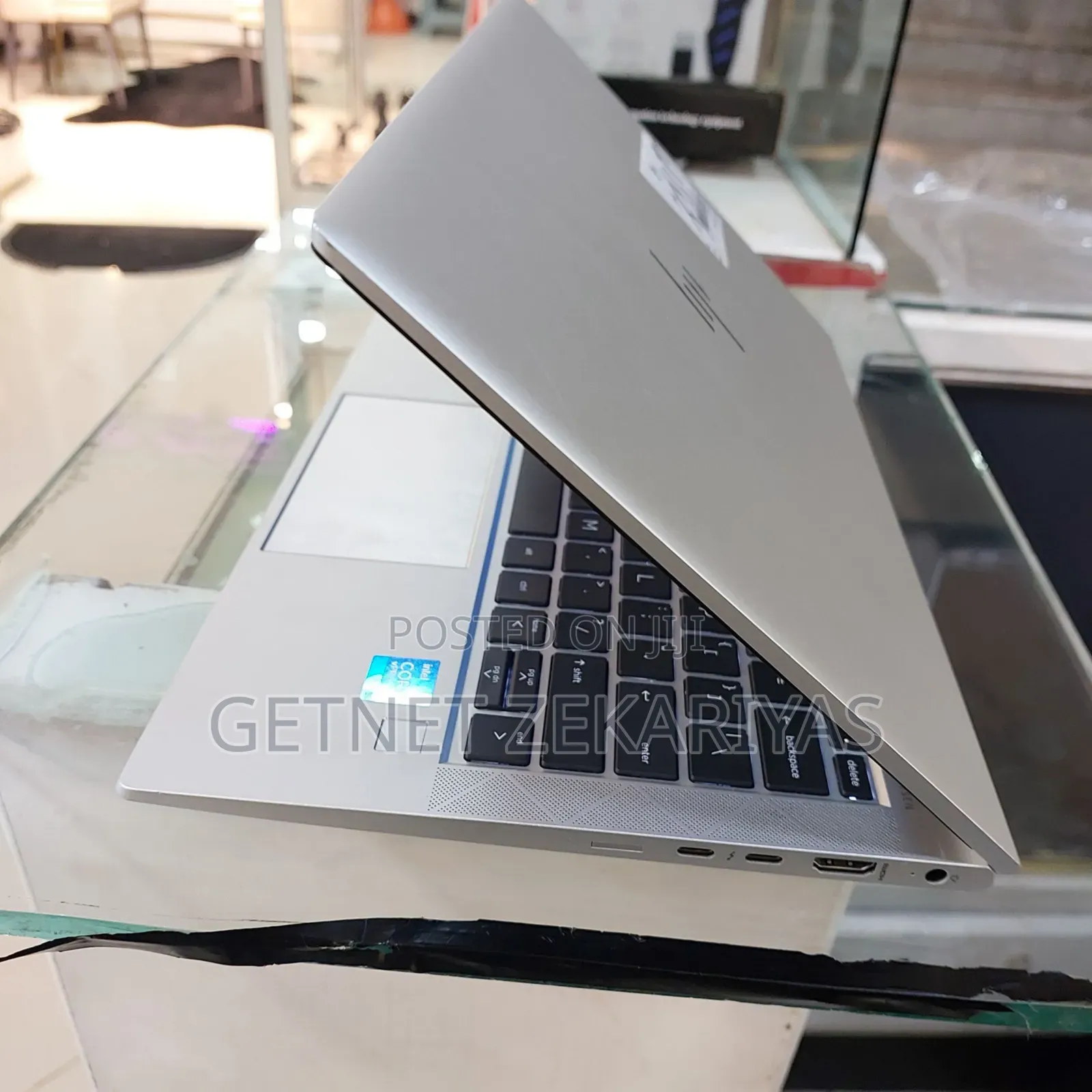 New Laptop HP EliteBook 830 G8 8GB Intel Core I5 SSD 512GB