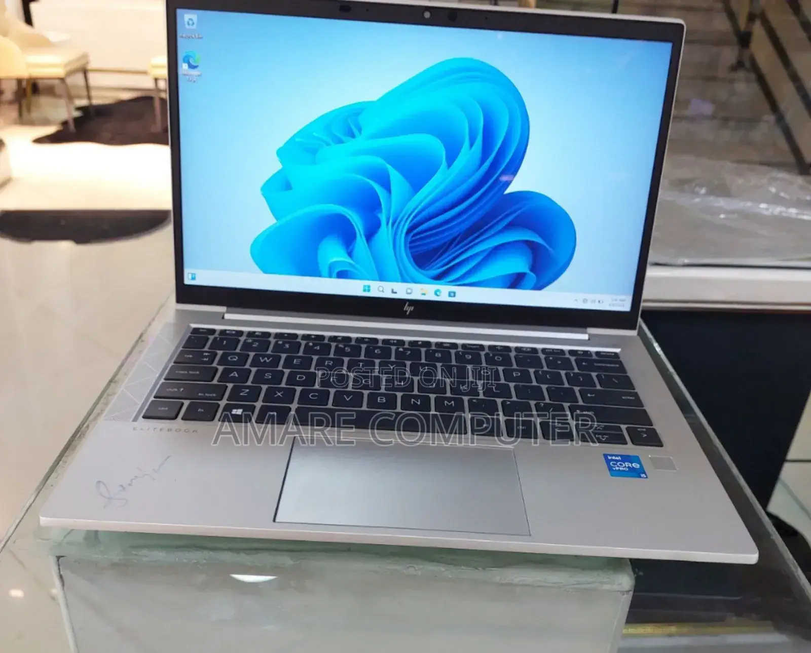 New Laptop HP EliteBook 830 G8 8GB Intel Core I5 SSD 512GB