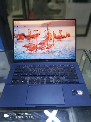 Photo - New Laptop Asus Zenbook Duo 14 16GB Intel Core I7 SSD 1T