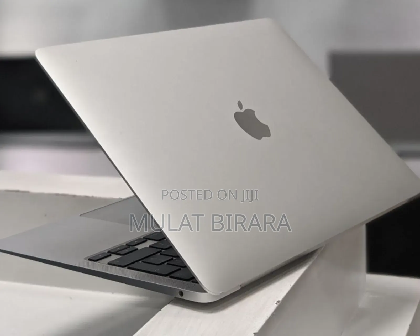 New Laptop Apple MacBook Air 2020 M1 16GB Apple M1 SSD 512GB