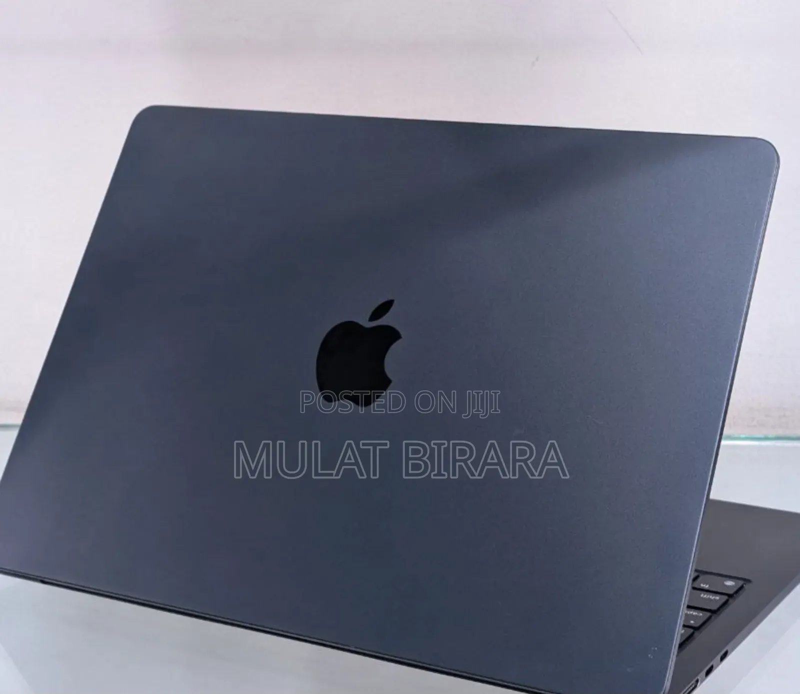 New Laptop Apple MacBook Air 2023 M2 8GB Apple M2 SSD 256GB