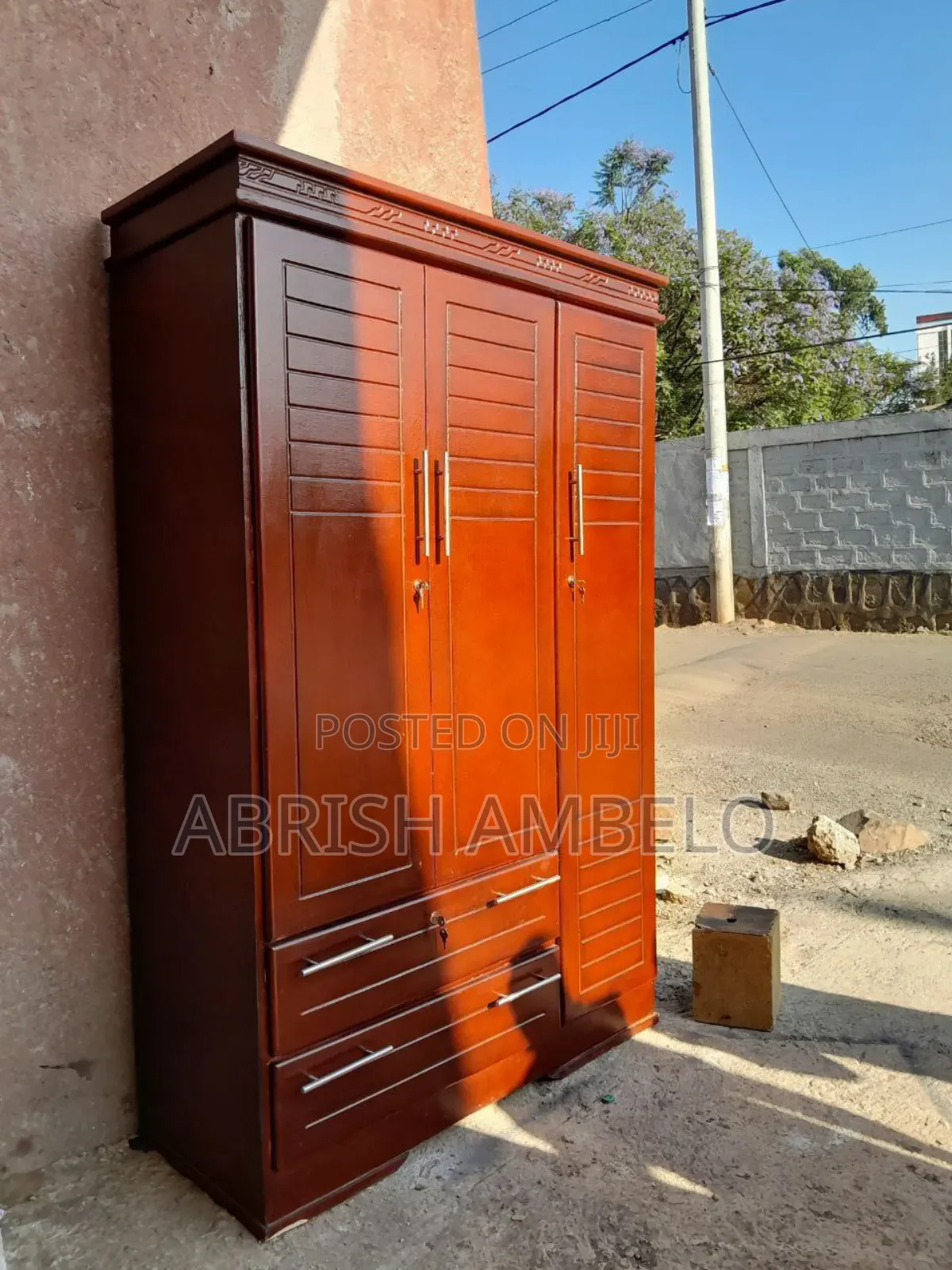 ቁም ሳጥን Free Delivery