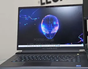 New Laptop Alienware M17x R2 16GB Intel Core I7 SSD 1T