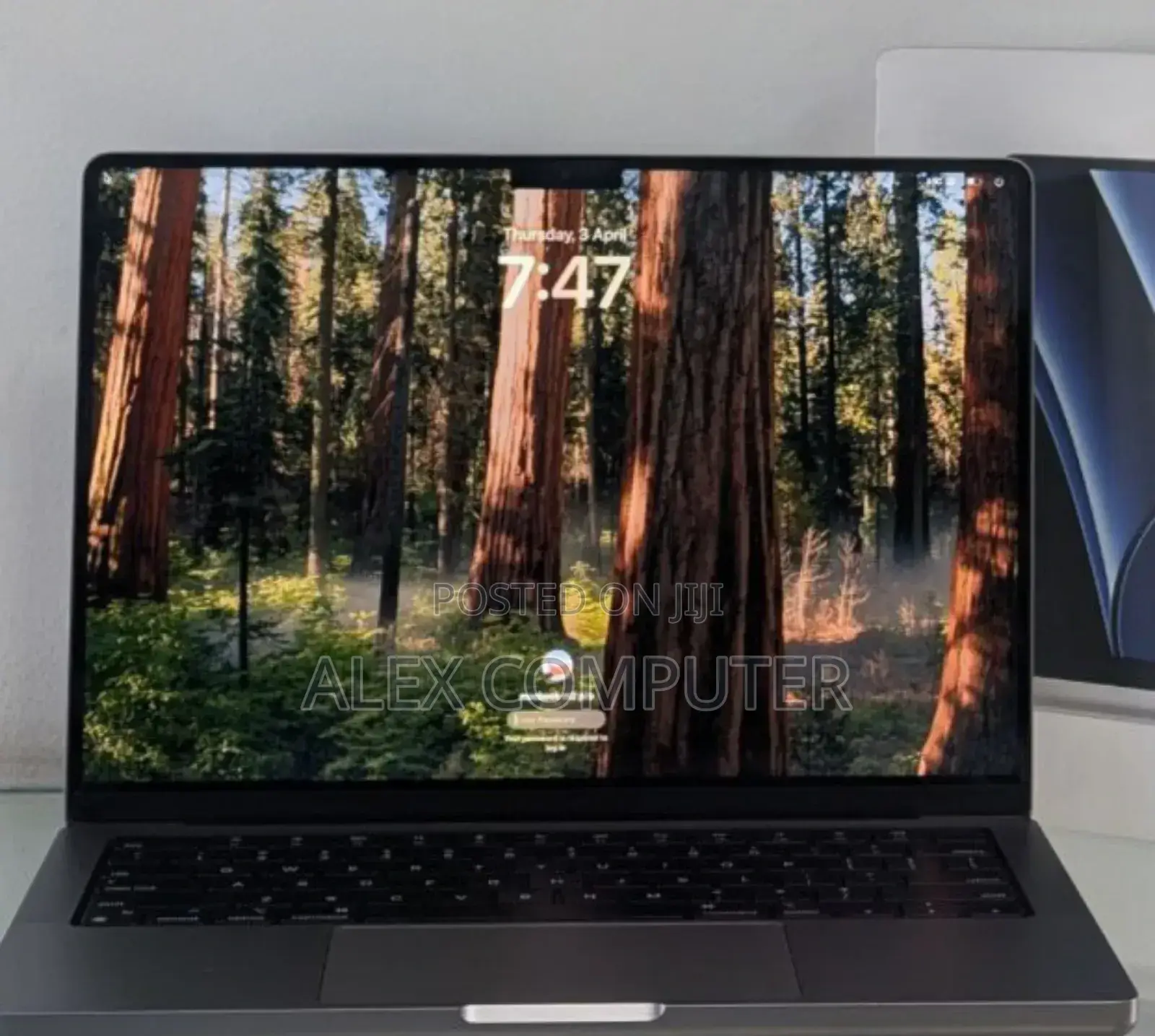 New Laptop Apple MacBook Pro 2023 M2 16GB Apple M2 SSD 1T