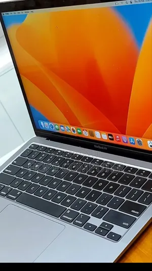 Photo - New Laptop Apple MacBook Pro M1 8GB Intel Core I5 SSD 512GB