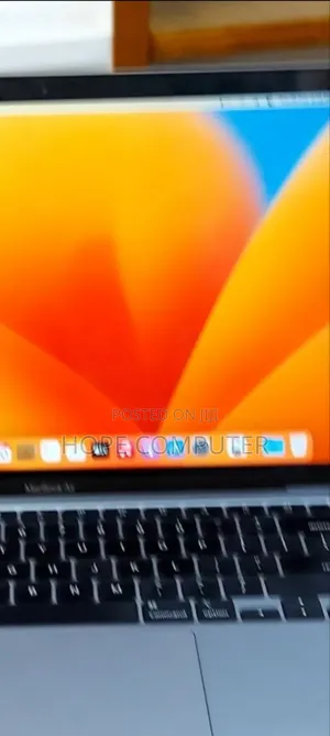 New Laptop Apple MacBook Pro M1 8GB Intel Core I5 SSD 512GB