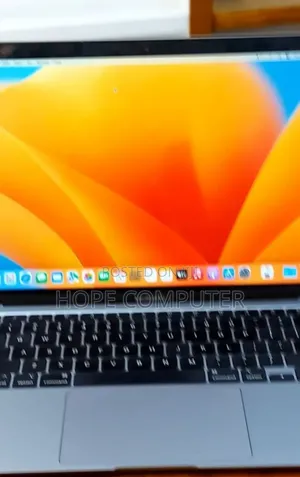 New Laptop Apple MacBook Pro M1 8GB Intel Core I5 SSD 512GB
