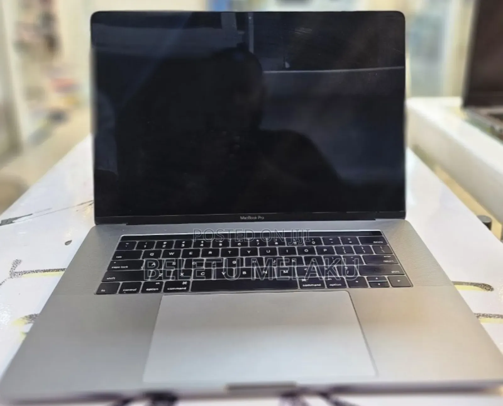 New Laptop Apple MacBook Pro 16GB Intel Core I7 SSD 512GB