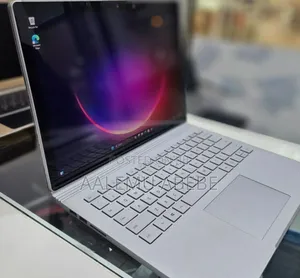 New Laptop Microsoft Surface Book 3 16GB Intel Core I7 SSD 256GB