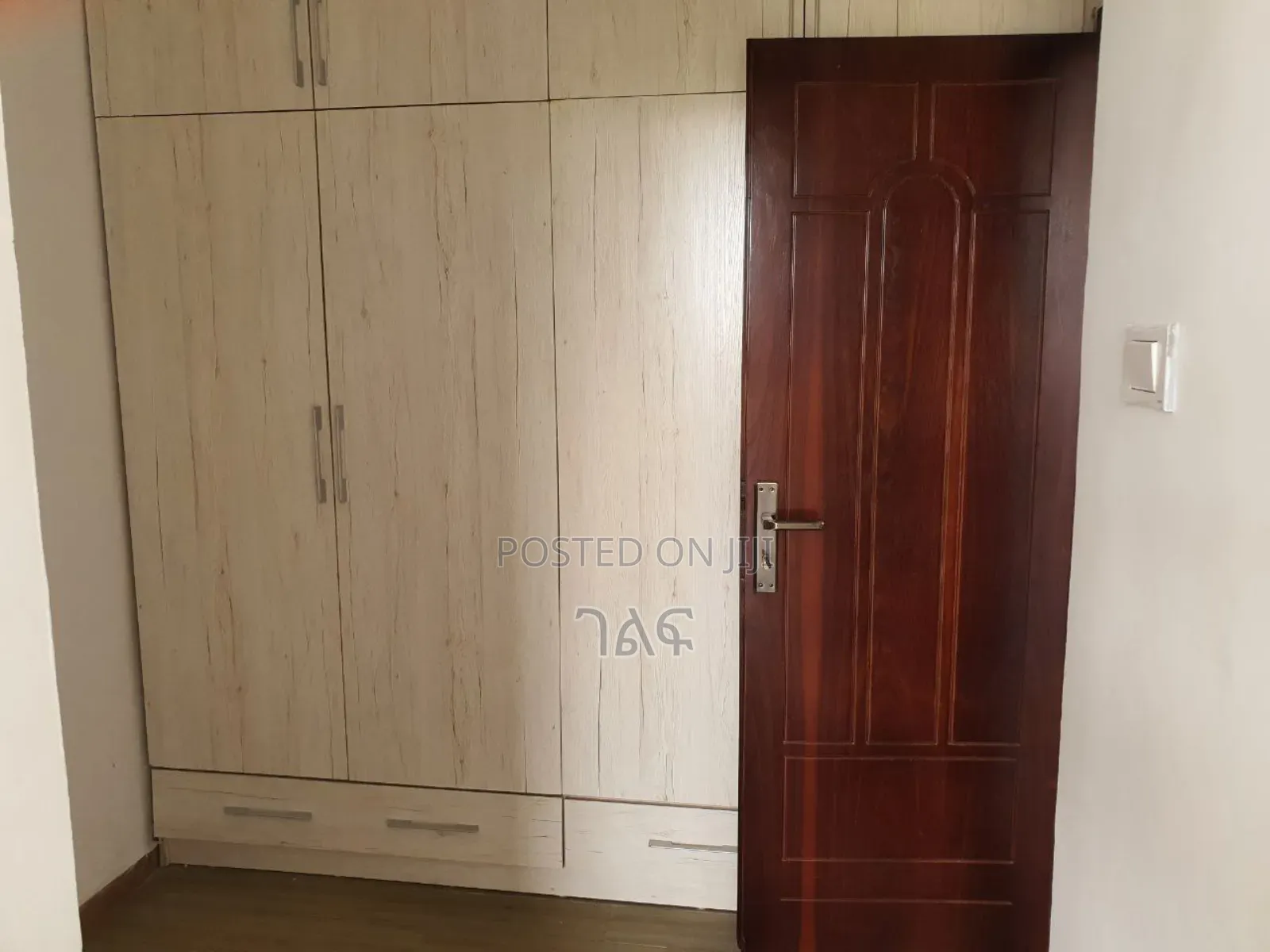 3bdrm Apartment in "አስቼኳይ ሽያጭ በአያት ጂኤች, Bole for sale