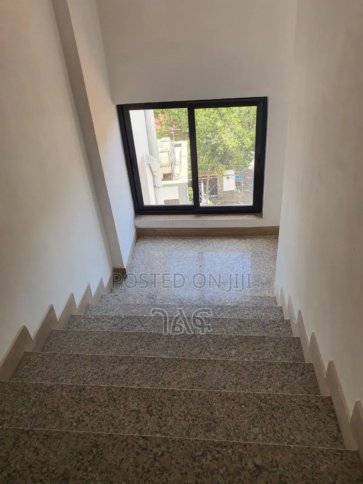 3bdrm Apartment in "አስቼኳይ ሽያጭ በአያት ጂኤች, Bole for sale