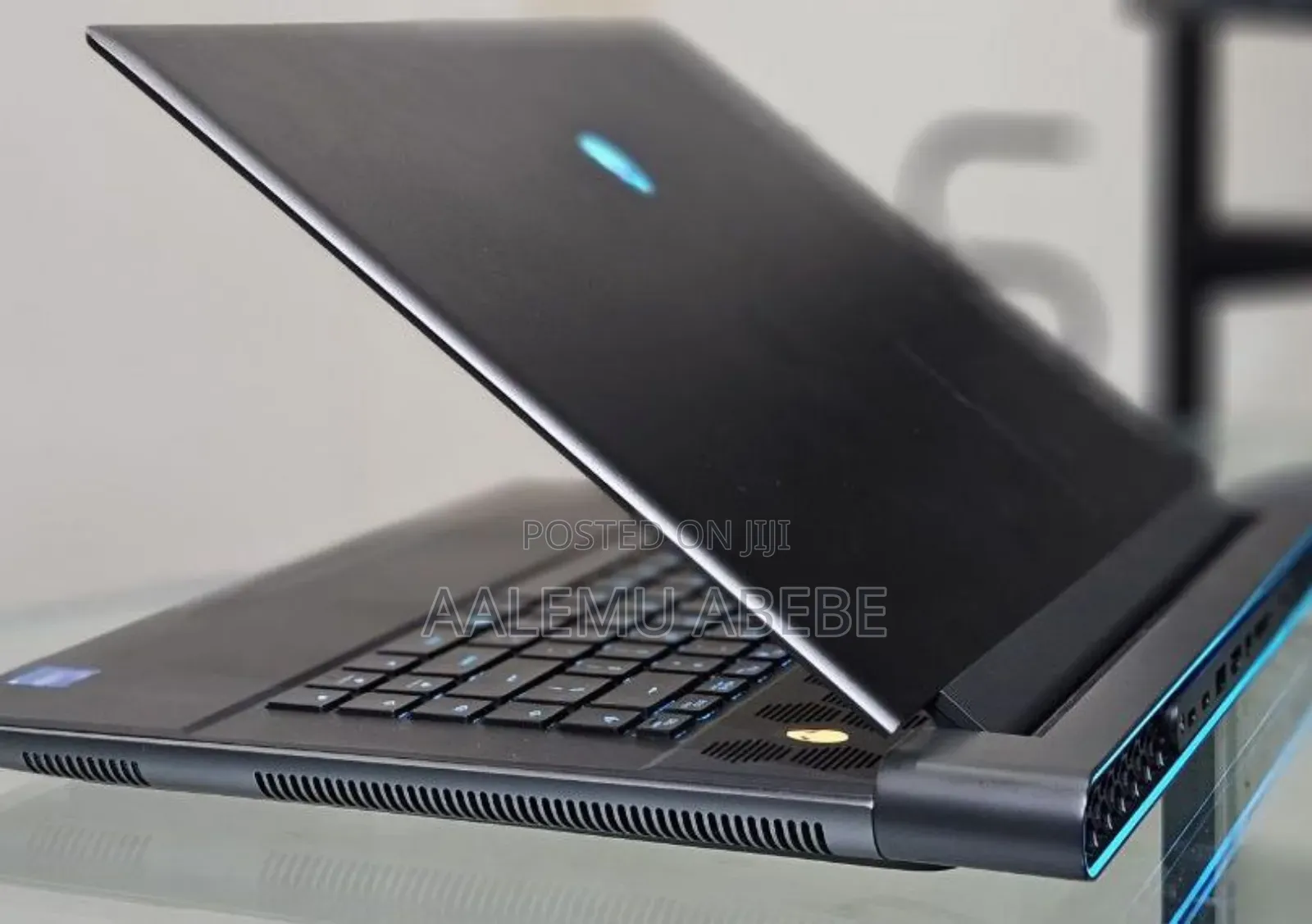 New Laptop Alienware M17x R2 24GB Intel Core I7 SSD 1T