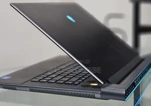 New Laptop Alienware M17x R2 24GB Intel Core I7 SSD 1T