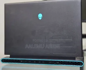 New Laptop Alienware M17x R2 24GB Intel Core I7 SSD 1T
