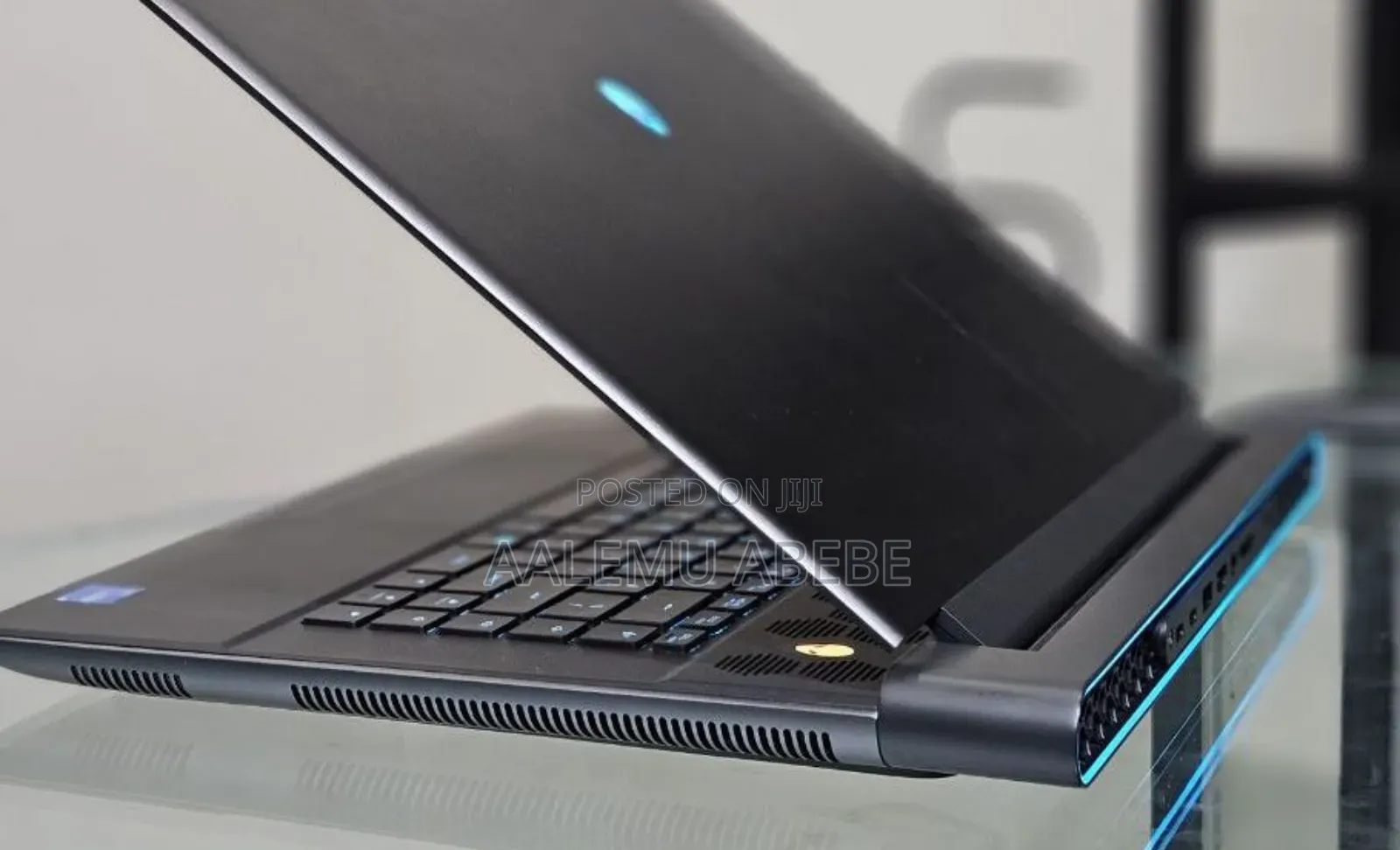 New Laptop Alienware M17x R2 24GB Intel Core I7 SSD 1T