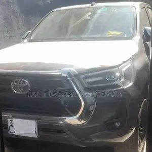 New Toyota Hilux 2023 Gray