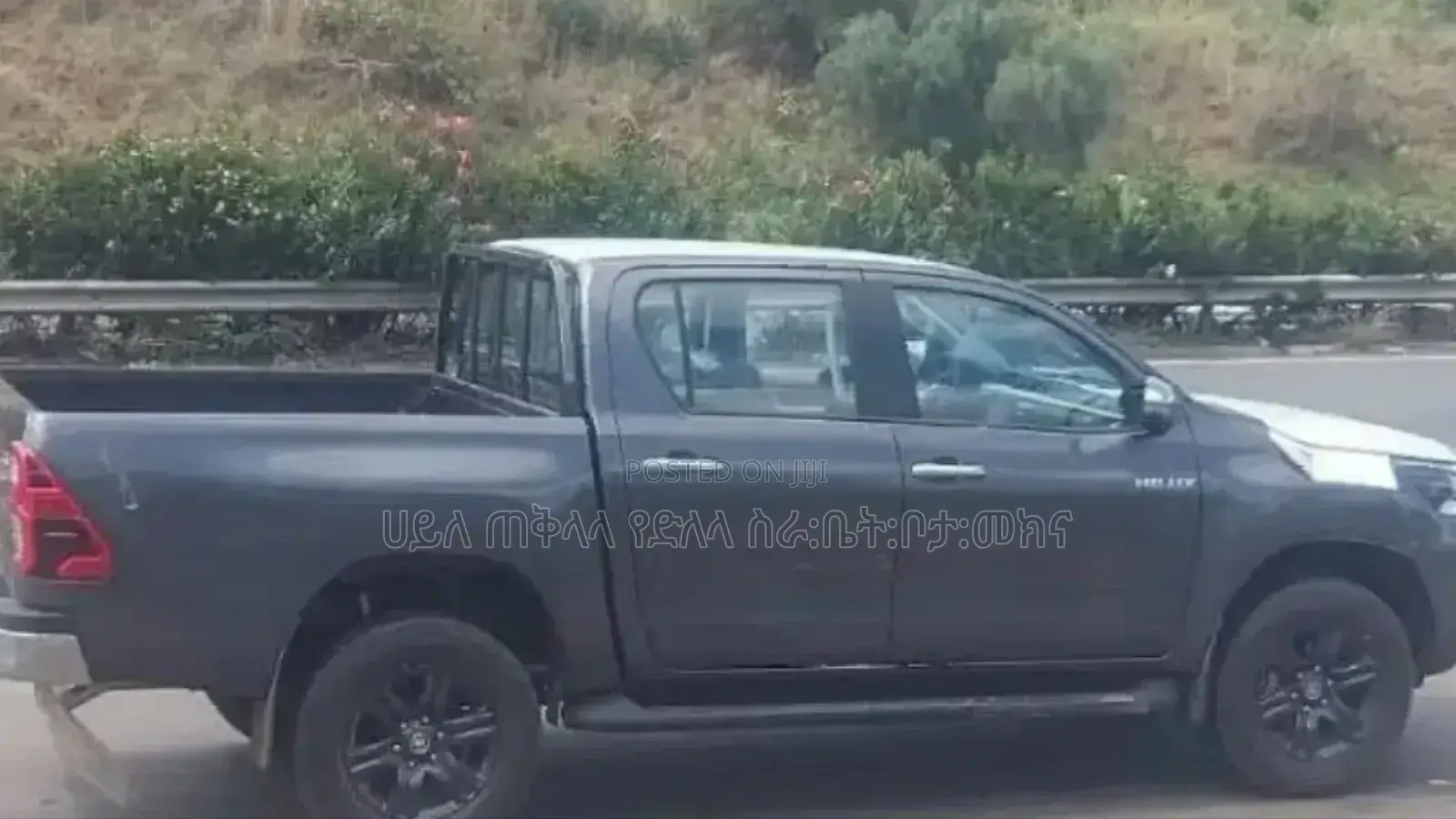 New Toyota Hilux 2023 Gray