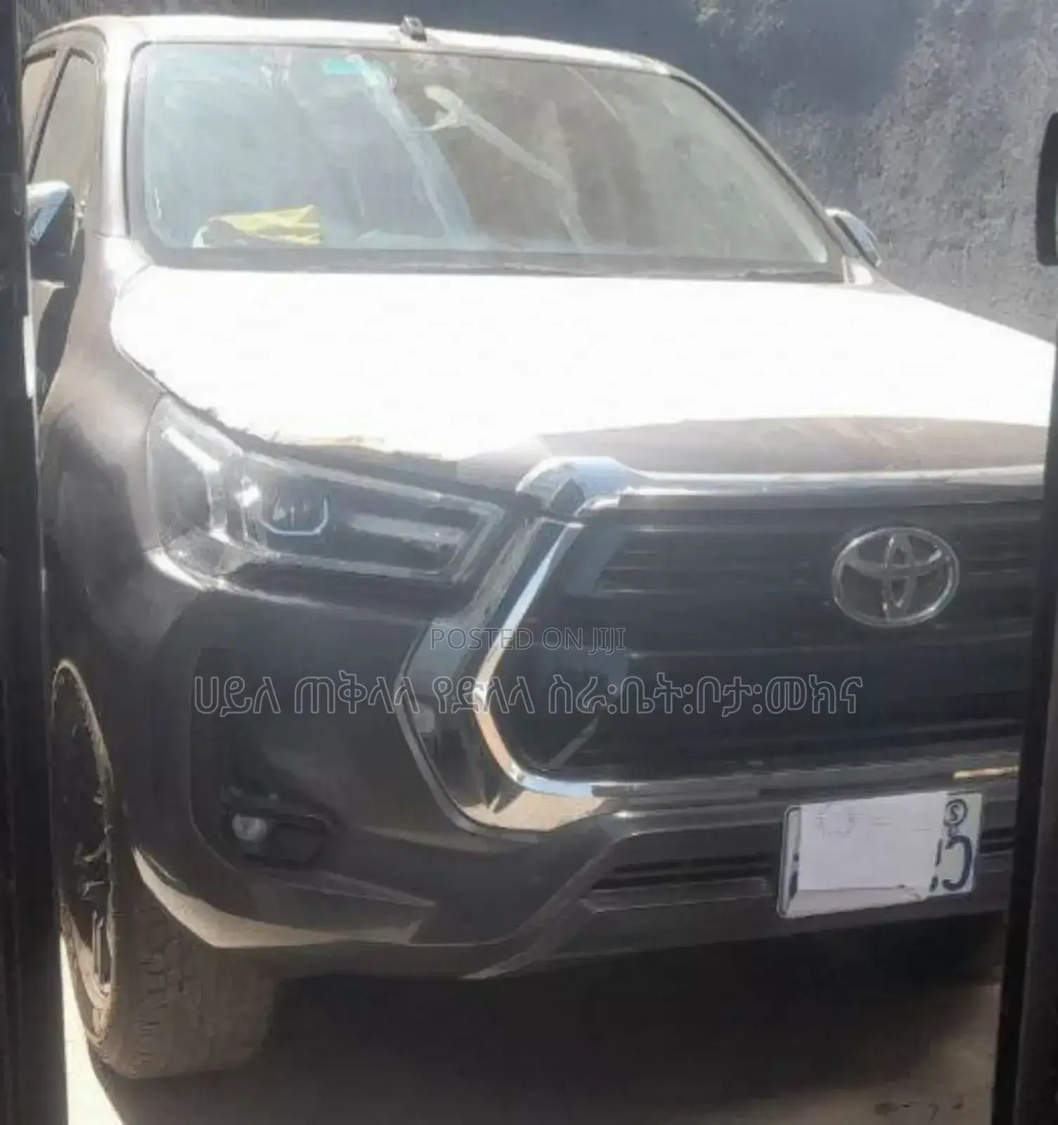 New Toyota Hilux 2023 Gray