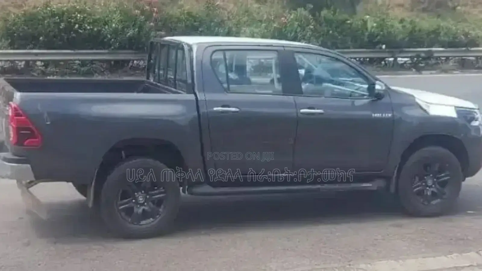 New Toyota Hilux 2023 Gray