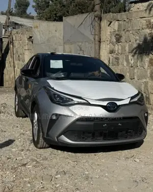 Photo - New Toyota C-HR 2024 Silver