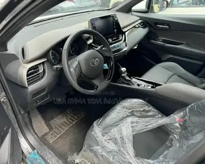 New Toyota C-HR 2024 Silver