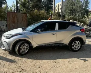 New Toyota C-HR 2024 Silver